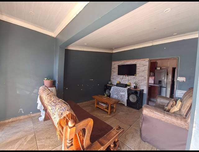 3 BEDROOM FREESTANDING FOR SALE IN BUFFALO FLATS